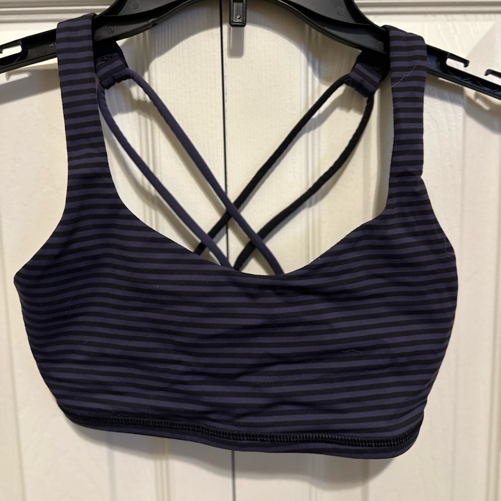 Lululemon sports bra